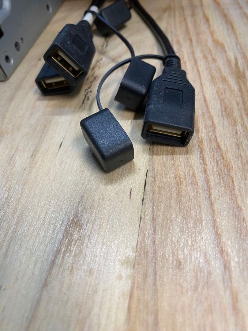 （送料込み）ケンウッド　彩速ナビ　MDV-Z904