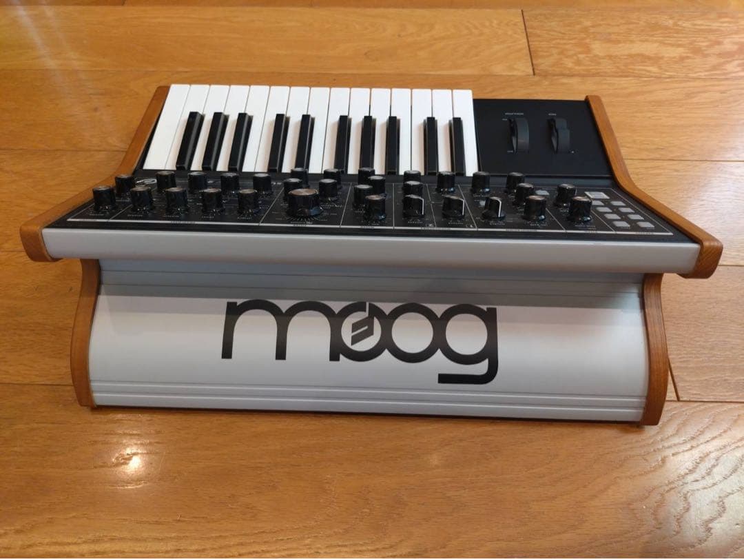 鍵盤楽器 moog subsequent 25