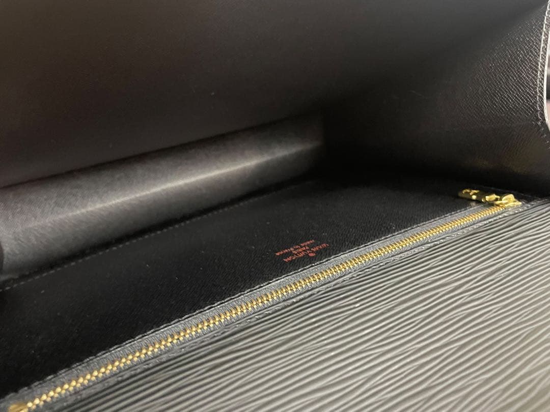 ヴィトン　エピ　モンソー　セカンドバッグ　クラッチ ハンドバック　M52122