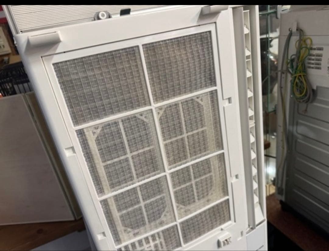 ナ*ク様 2023年製　窓用　コロナルームエアコン CWH-A1823R