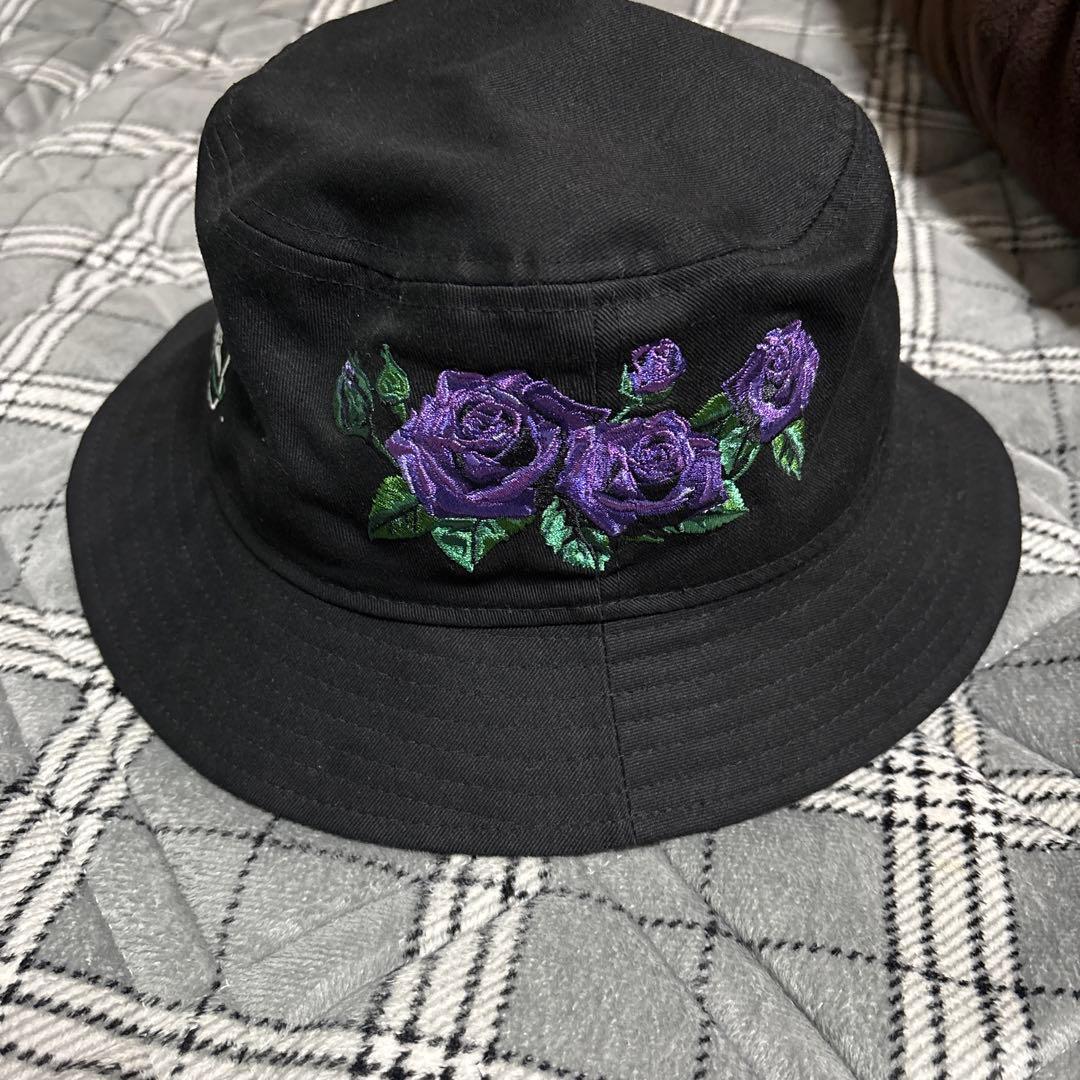 紫のバラ刺繍 バケットハット 黒 エルデスペラード