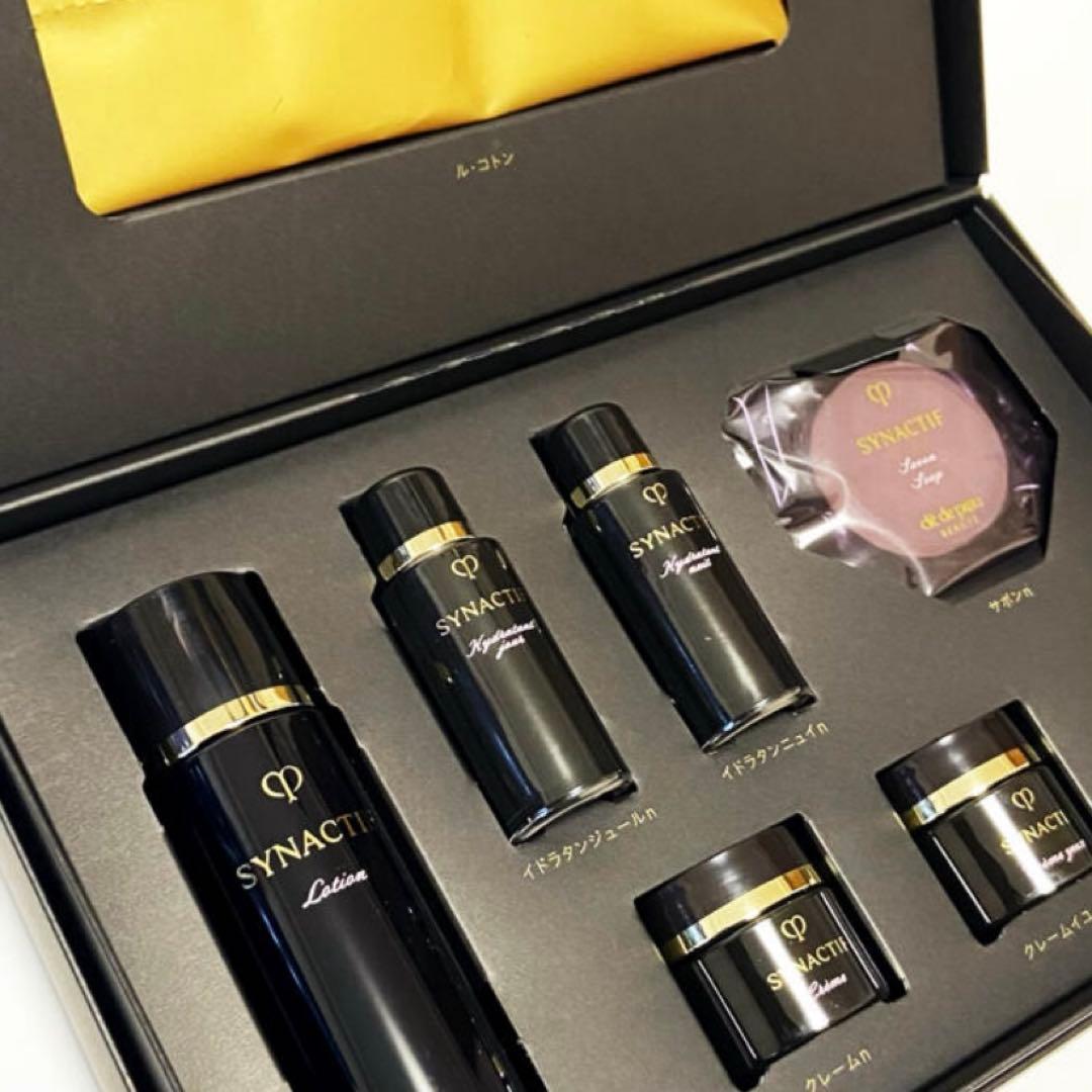【新品・未使用】クレドポーボーテ　シナクティフ　７日間特製サイズセット