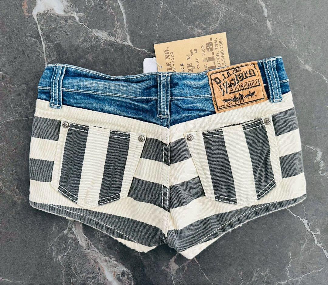 レア☆新品d.i.a.☆クラッシュショーパン 前後デザイン違い デニム