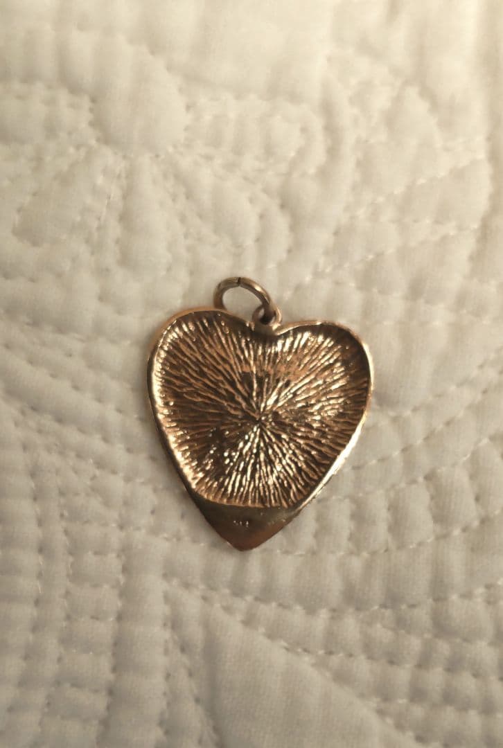 ま*お様 agete CLASSIC ゴールドハートチャーム