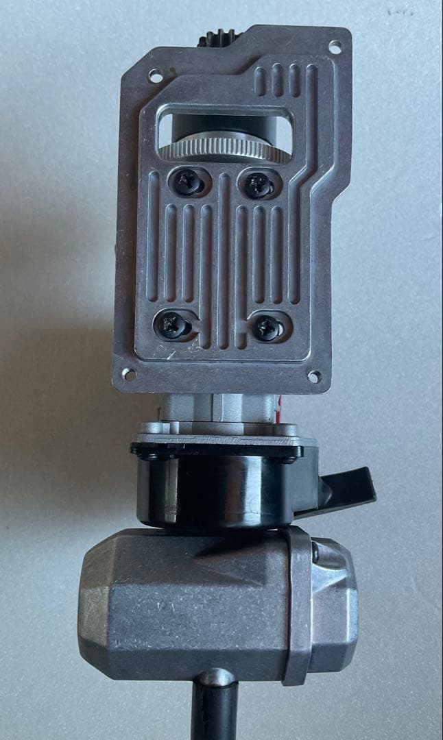 ディアゴスティィーニ　フェラーリ7/1 スケール　エンジンラジコンカー