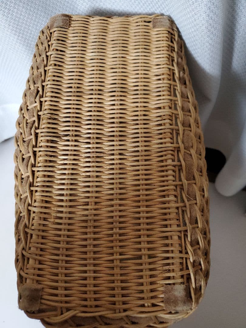 【藤籠バッグ】ハンドメイド バックスキン 革 麻生地 チャーム