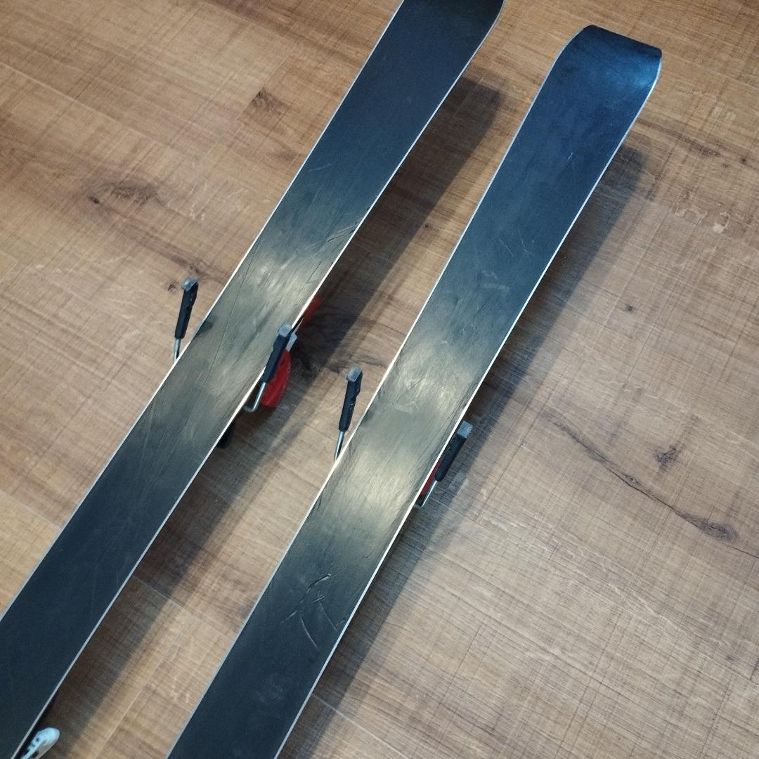 ATOMIC アトミック RACE8 スキー 板 140cm Jr