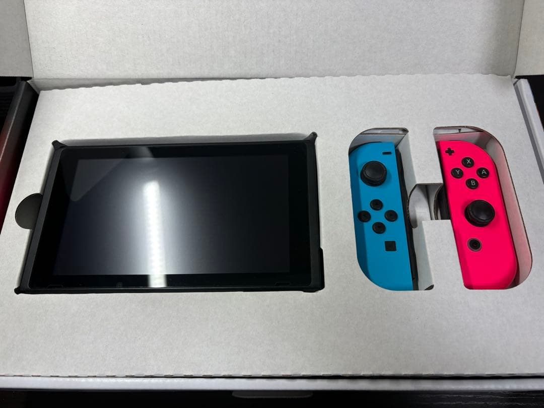 ニンテンドースイッチ本体＋Joy-Con2個セット＋本体ケース