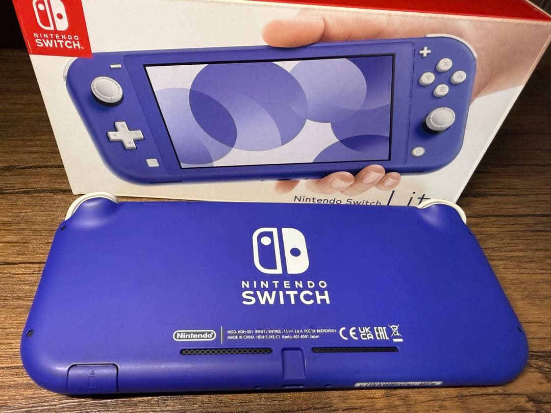 Nintendo Switchライト ブルー