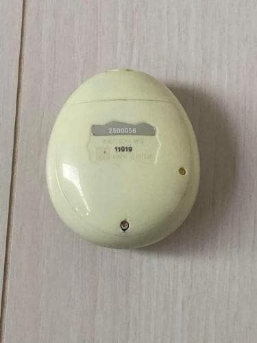 【動作確認済】バンダイ　たまごっちみーつ　パステル　イエロー　SH38