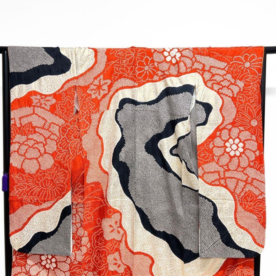 振袖　金彩　総絞り　牡丹　菊花　霞取り　着物　015b p