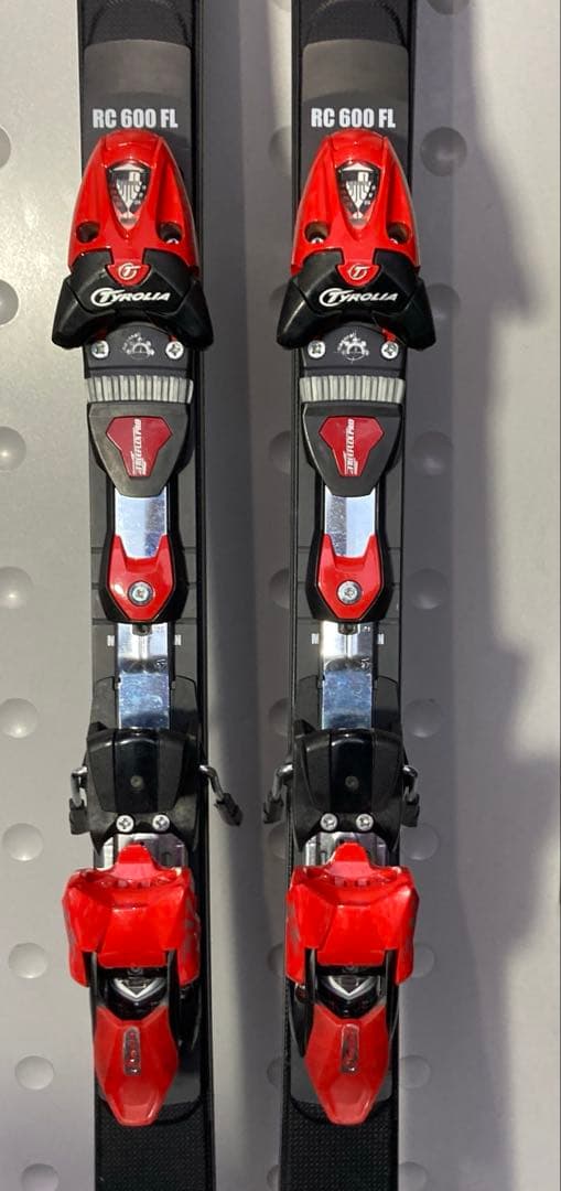 滑走半日のみ オガサカ チロリア プレート スキー セット GS系トライアン