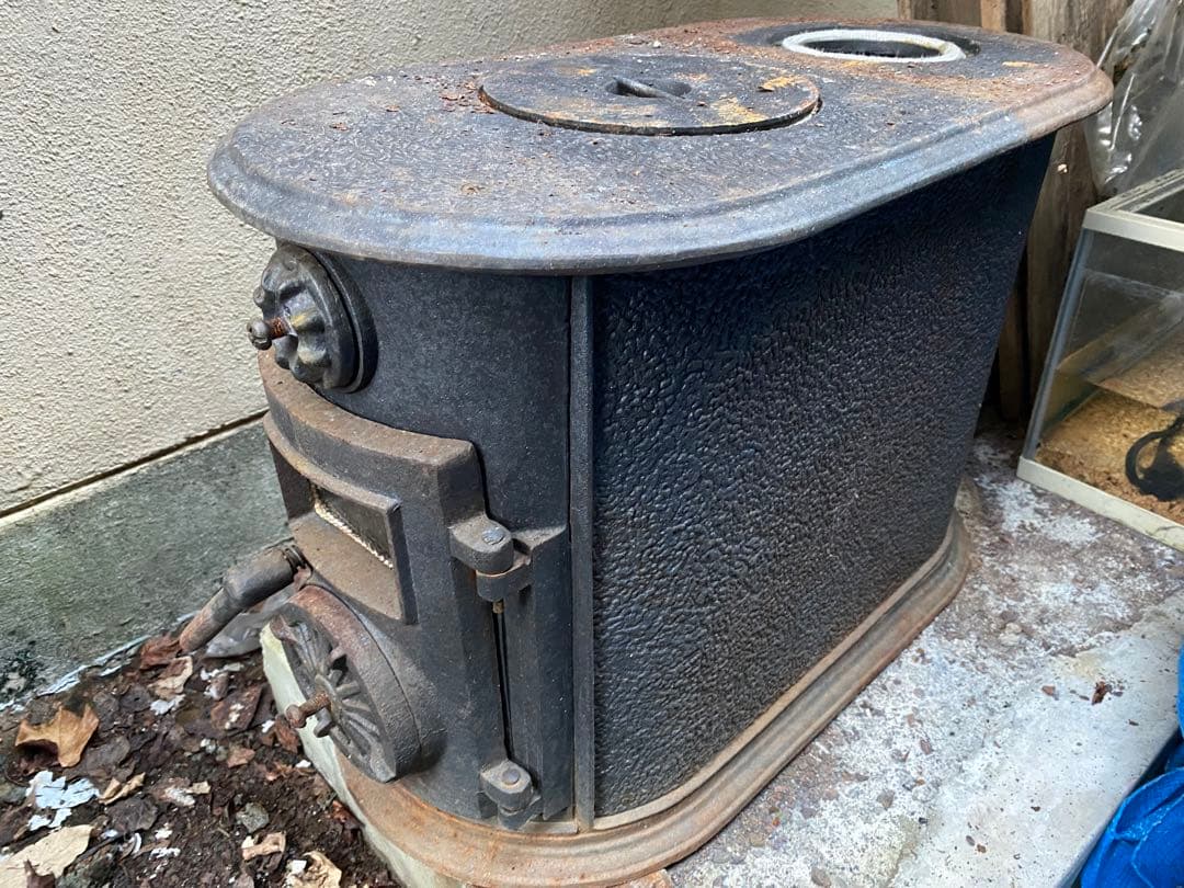 鋳鉄製小型薪ストーブ