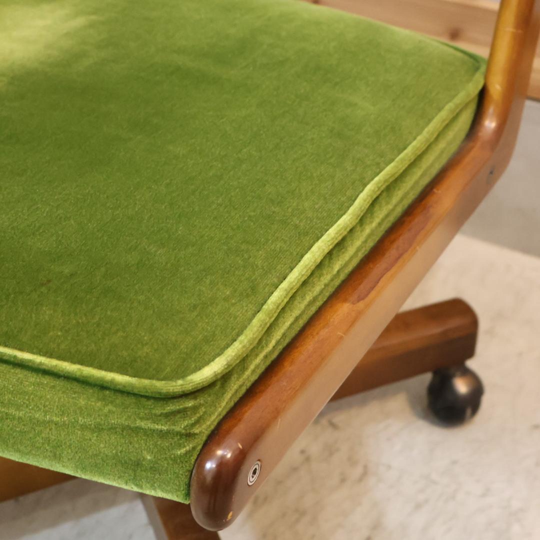 カリモク コロニアル デスクチェア モケットグリーン キャスター デスクチェア