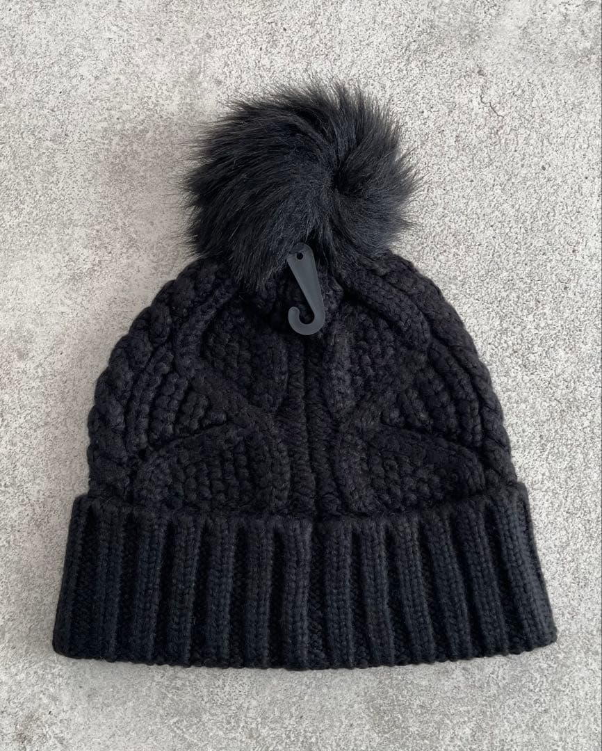 【未使用品】 UGG ケーブル ビーニー ニット帽 ポンポン付き ブラック