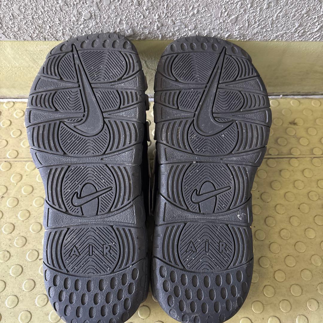 Nike エアモア　アップテンポ　スライド