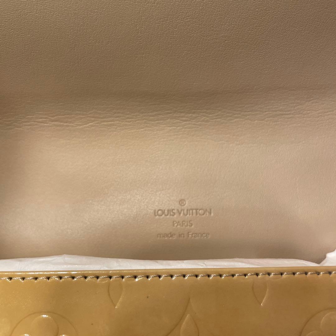 Louis Vuitton ヴェルニ ショルダーバッグ ベージュ