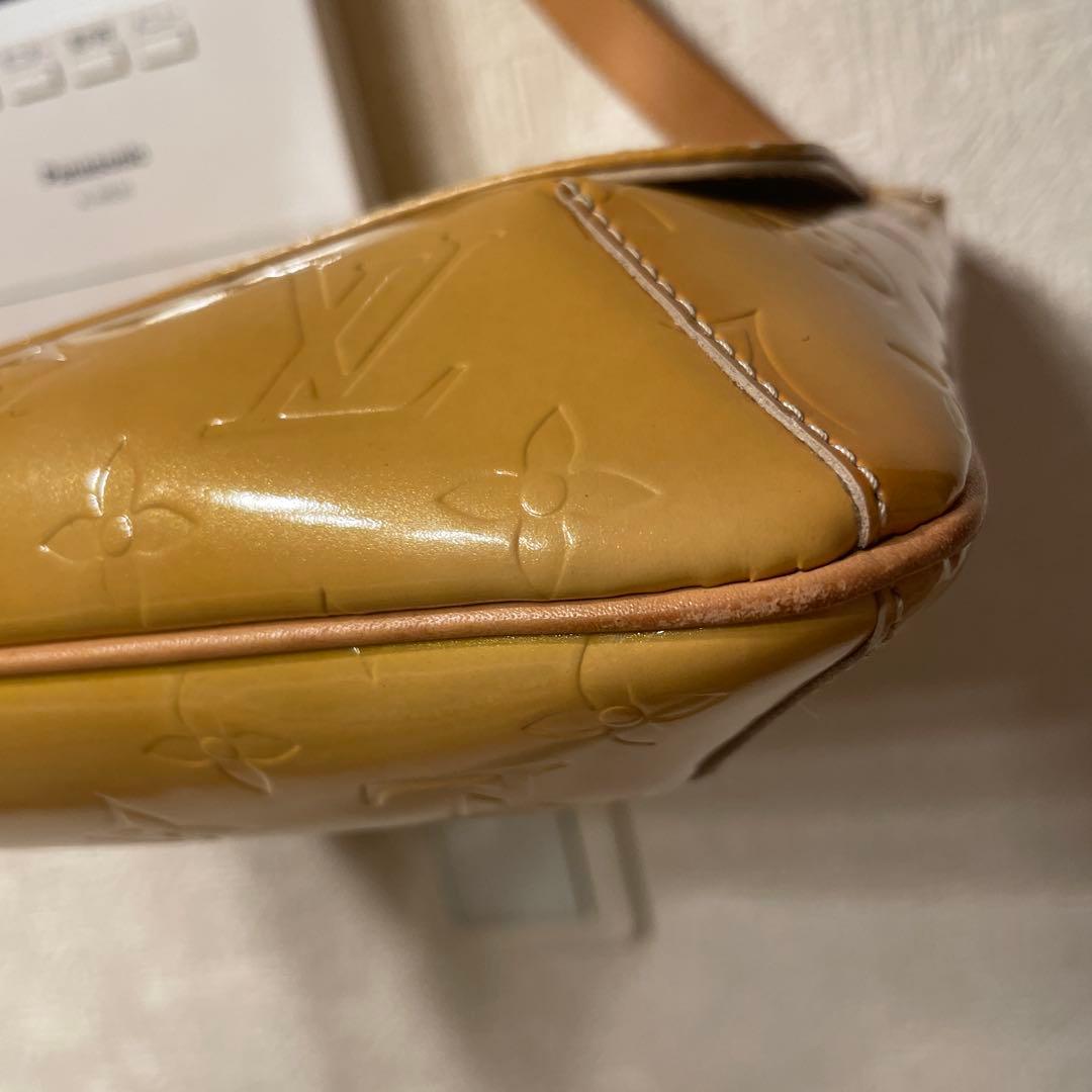 Louis Vuitton ヴェルニ ショルダーバッグ ベージュ