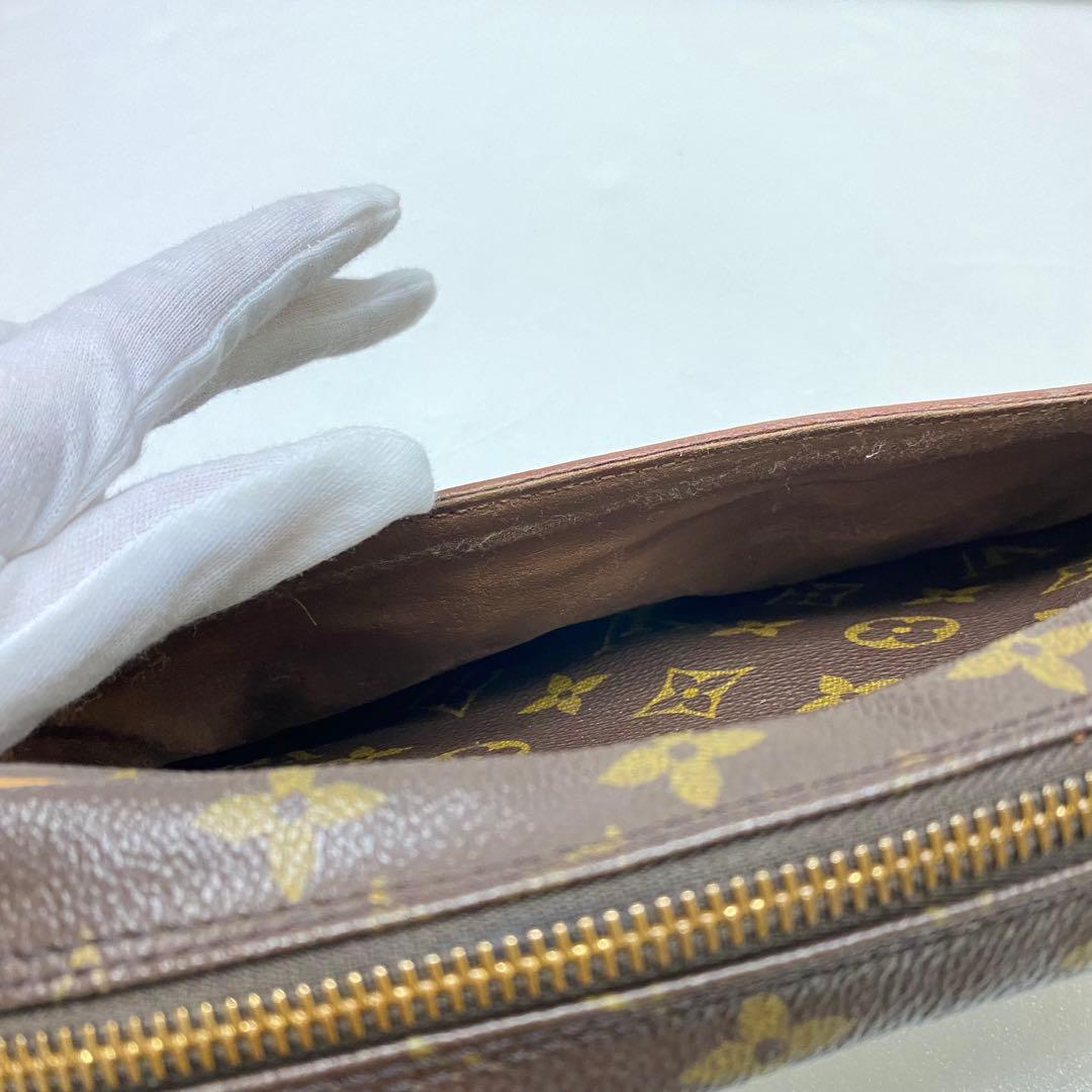 施*英様 Louis Vuitton クラッチバッグ ブラウン