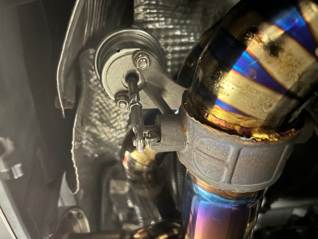 (Lei)Porsche 718GT4用チタンマフラー（バルブ付き）