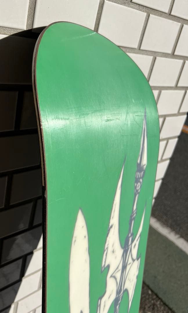 セール！ Lacroix スノーボード 板　黒ゴールド 1/2 after 9