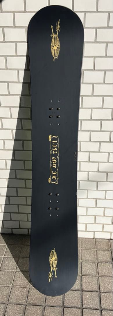 セール！ Lacroix スノーボード 板　黒ゴールド 1/2 after 9