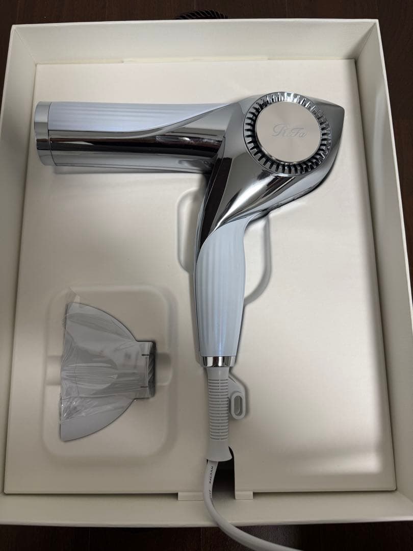 リファ ビューテックドライヤーBX ホワイト