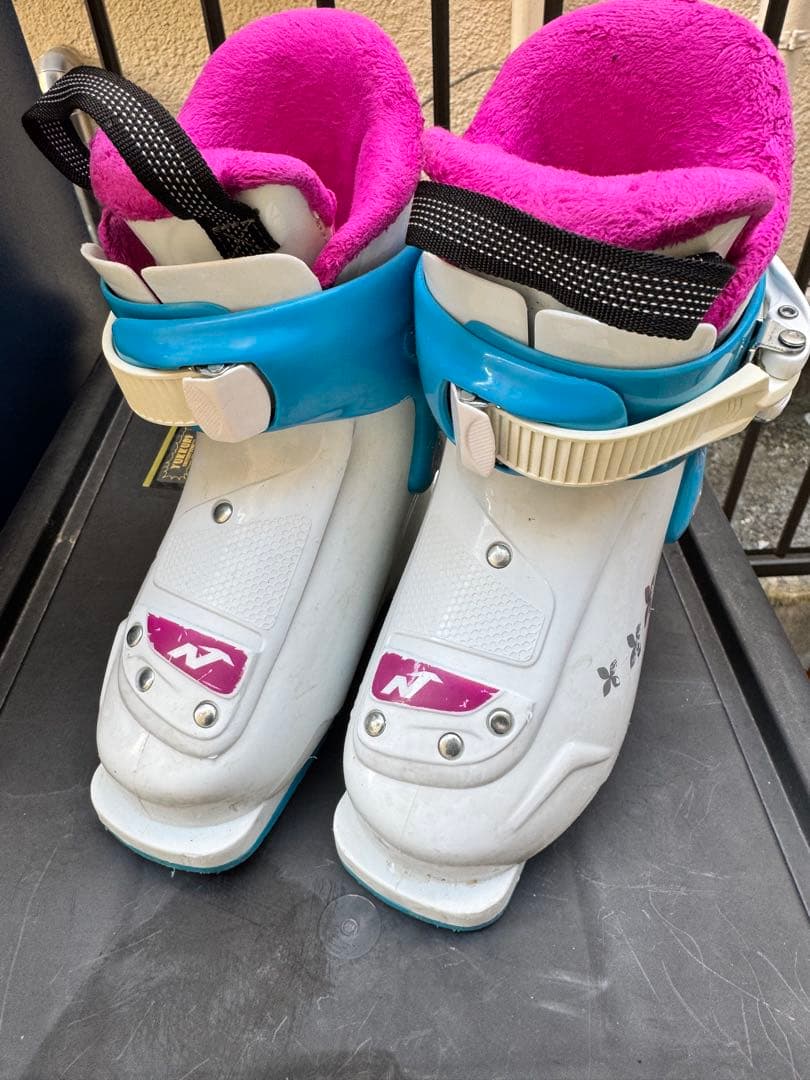 ロシニョール　アナ雪スキー板、ストック、ブーツ　ビンディング　セット