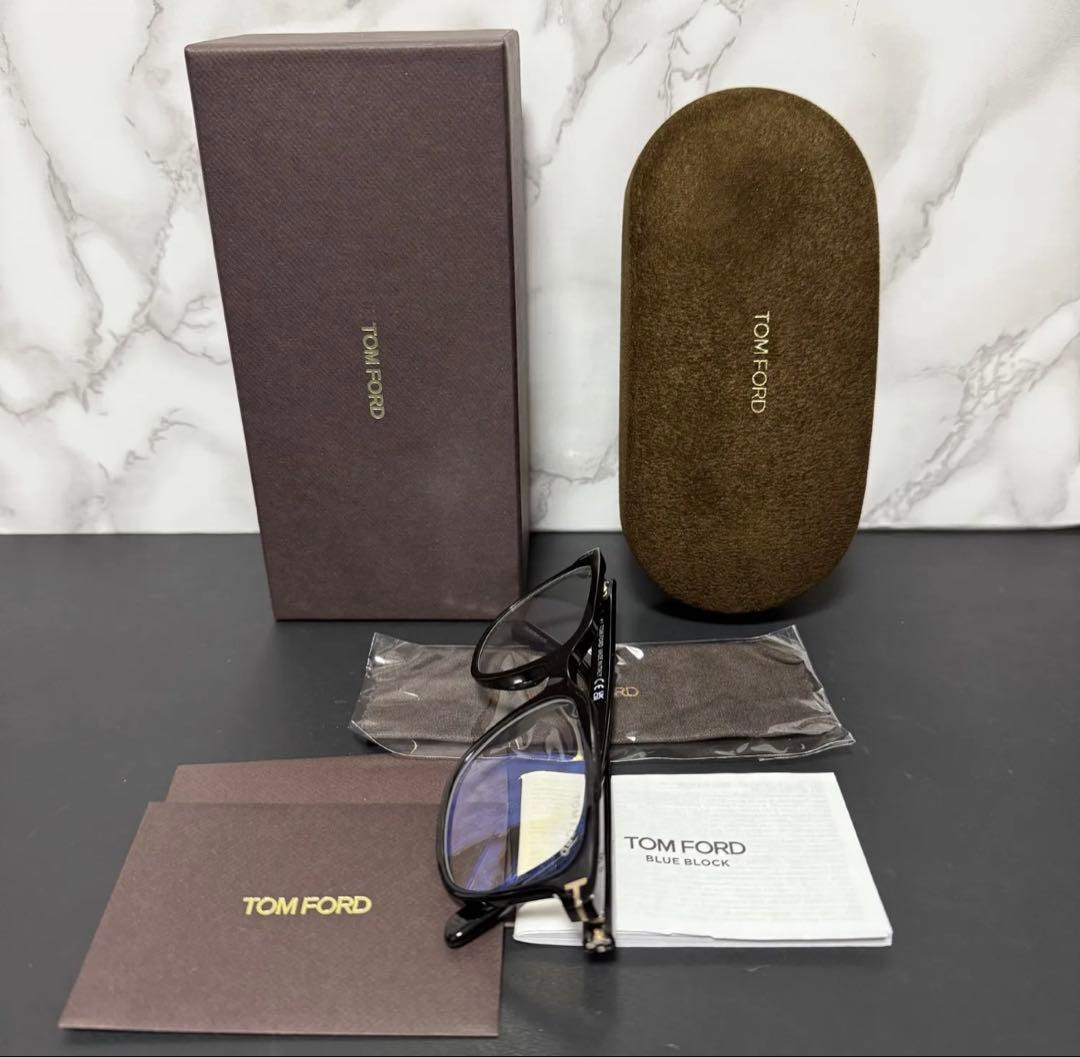 トムフォード　サングラス　FT5818 アジアンフィット