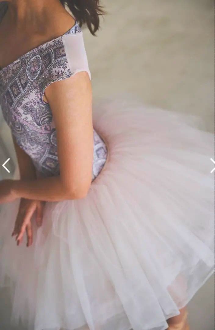 新品・未使用　stina バタフライ　サイズS