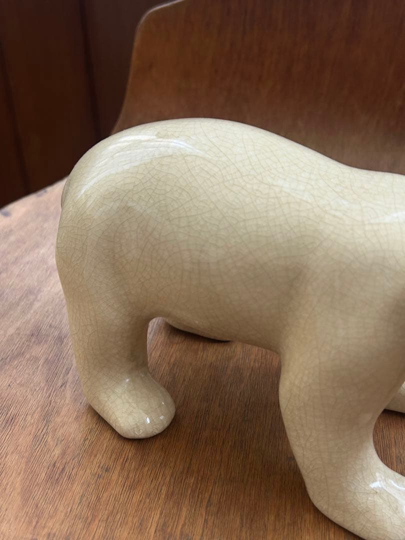 L & V ceram クマの置物