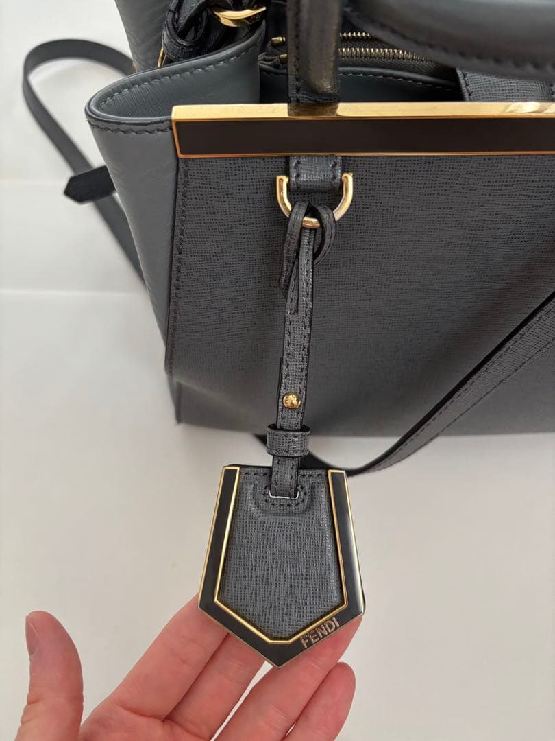 【大幅値下げ】FENDI グレー ショルダーバッグ　ハンドバッグ