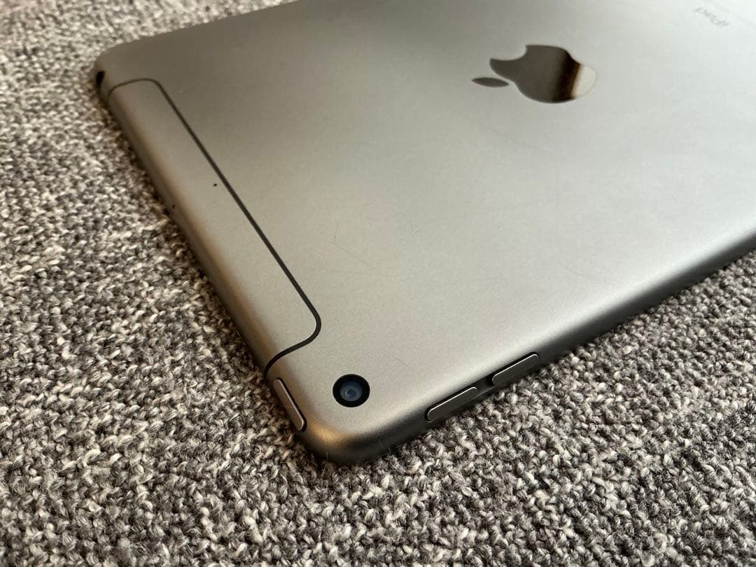 APPLE iPad mini5 256GB Wi-Fi+セルラー SIMフリー