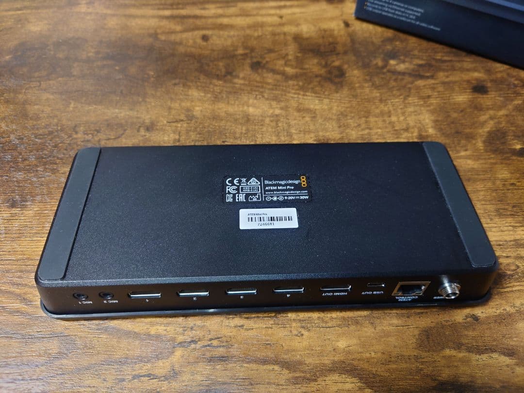 ATEM Mini Pro (ライブストリーミングスイッチャー)