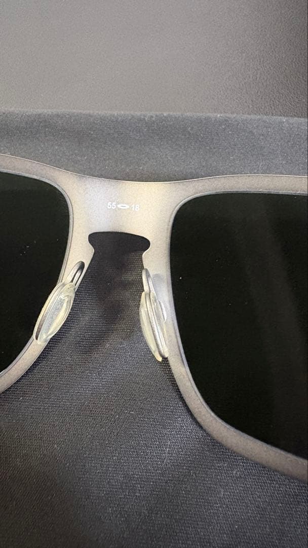 【Aki】OAKLEY HOLBROOK L サングラス