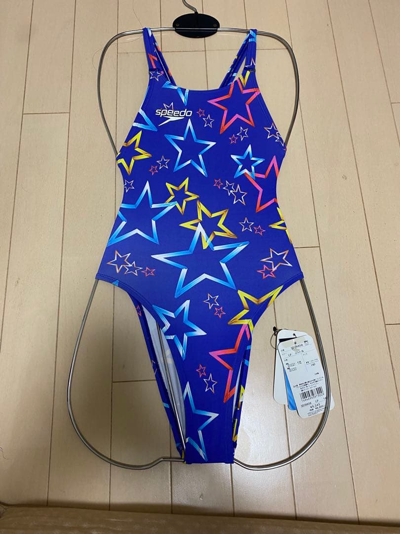 未使用品　speedo 星柄 ワンピース水着　140サイズ