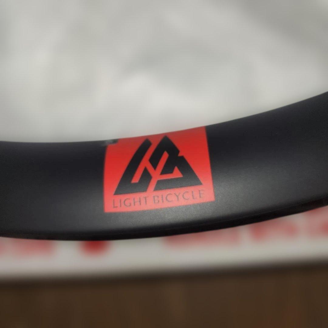LIGHT BICYCLEカーボンリム700C35mmハイト 25mm幅 24H