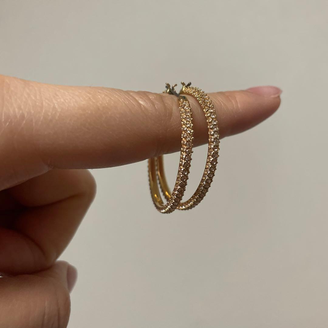 スワロフスキー　フープ　ピアス　ピンクゴールド