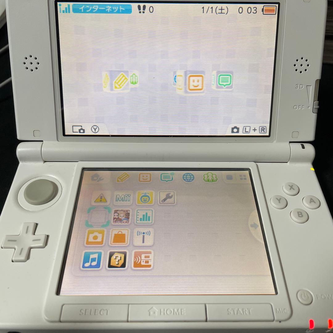 3DS LL ホワイト 純正ACアダプタ 充電器 付き