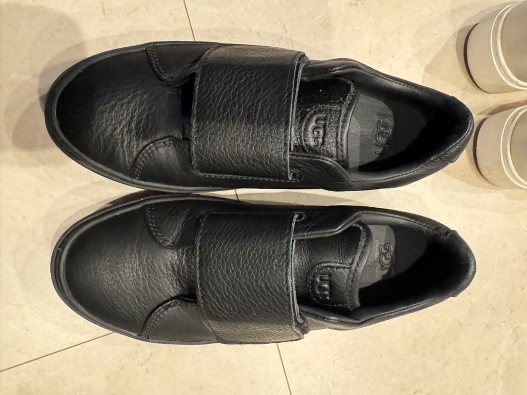 UGG スニーカー　2足セット　22.5cm