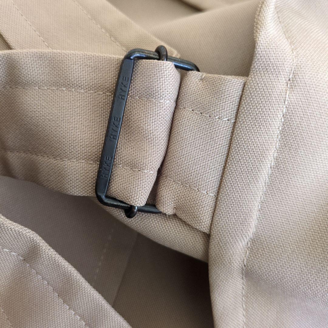 HYKE ベルテッドロングコート