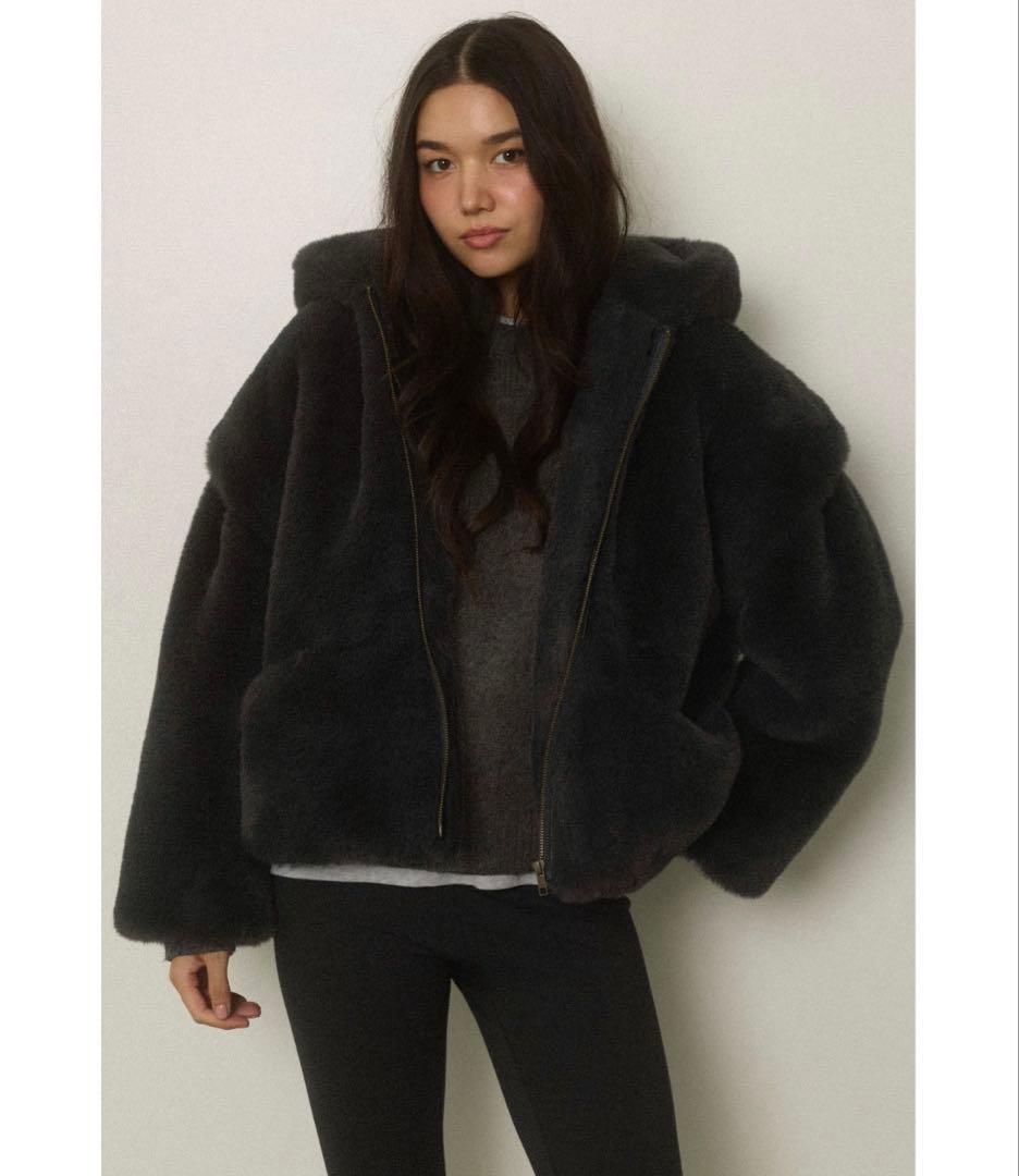 ALEXIA STAM Hooded Eco Fur Jacket エコファー