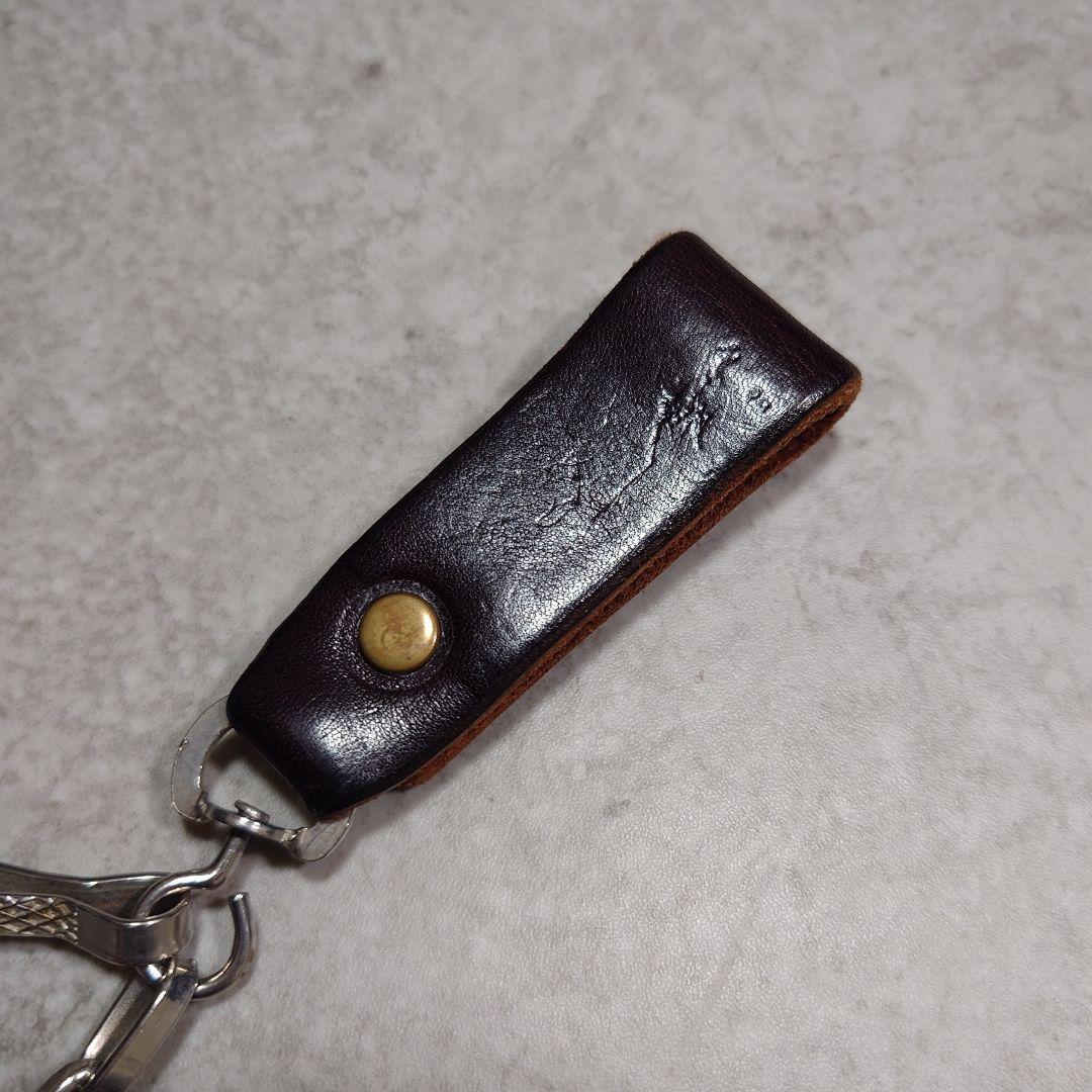 HTC フラワースタッズウォレットチェーン レザー