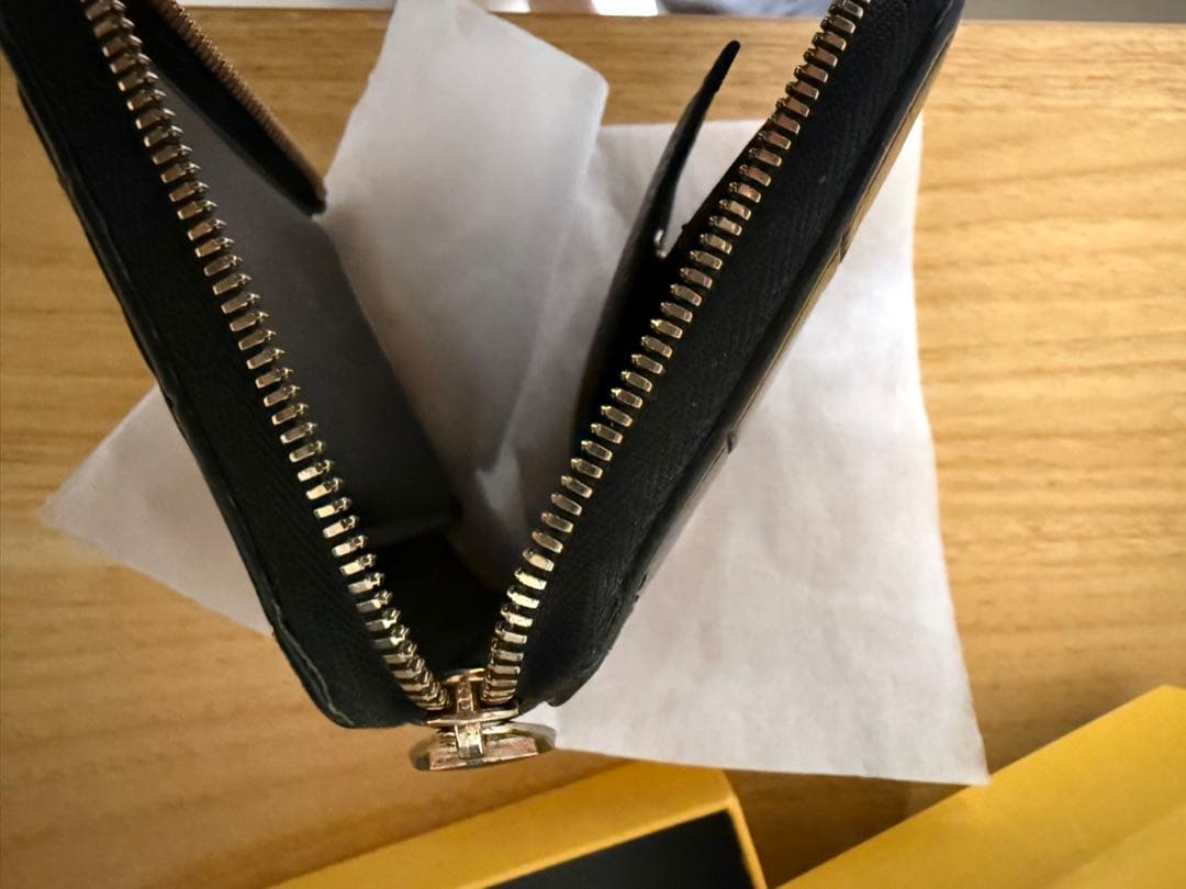 ITTI イッチ クロコ 折り財布 黒