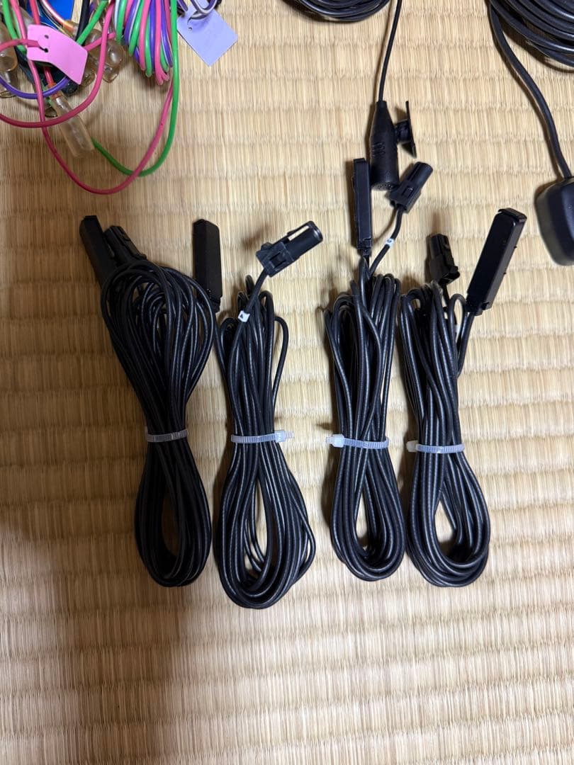 Pioneer サイバーナビAVIC-CW700　中古品