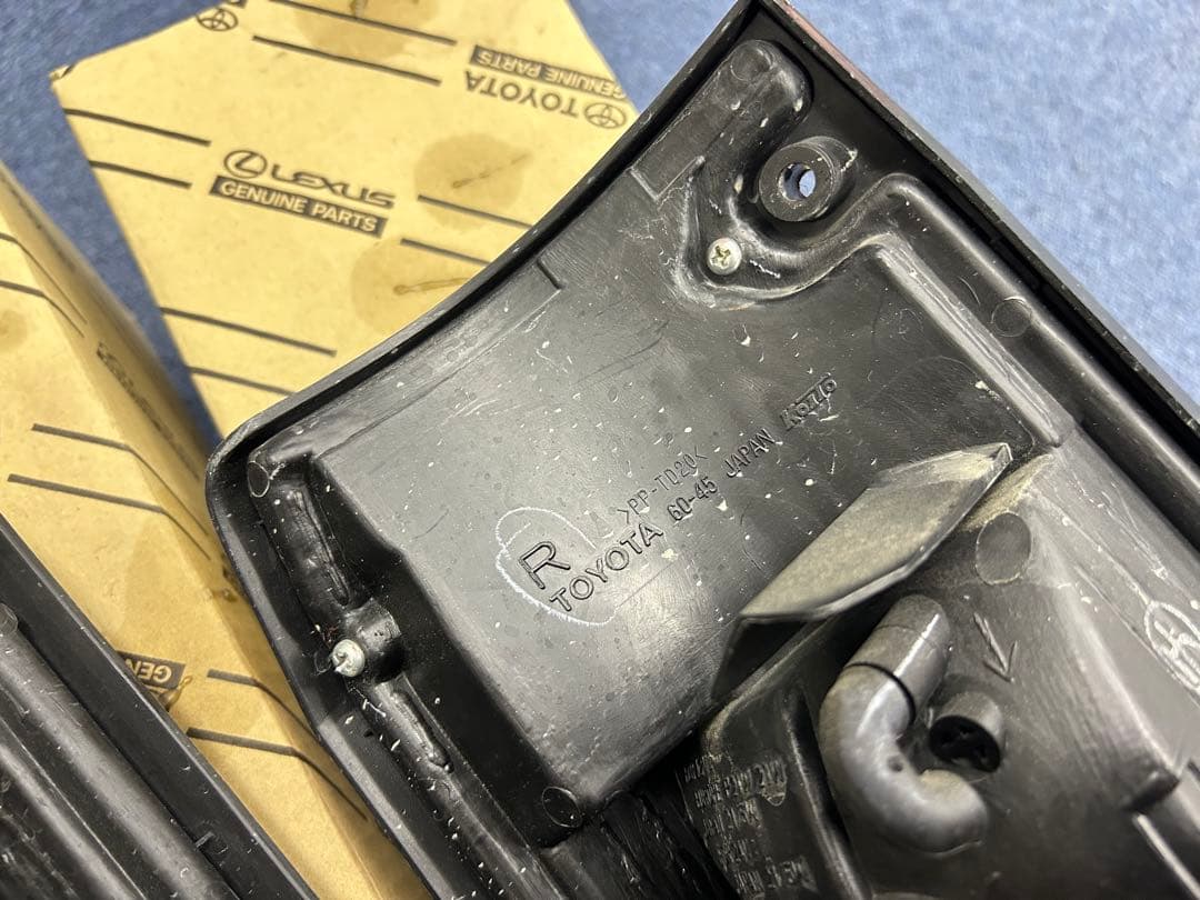 トヨタ製 ランクル70 テールランプ セット 再販 再再販