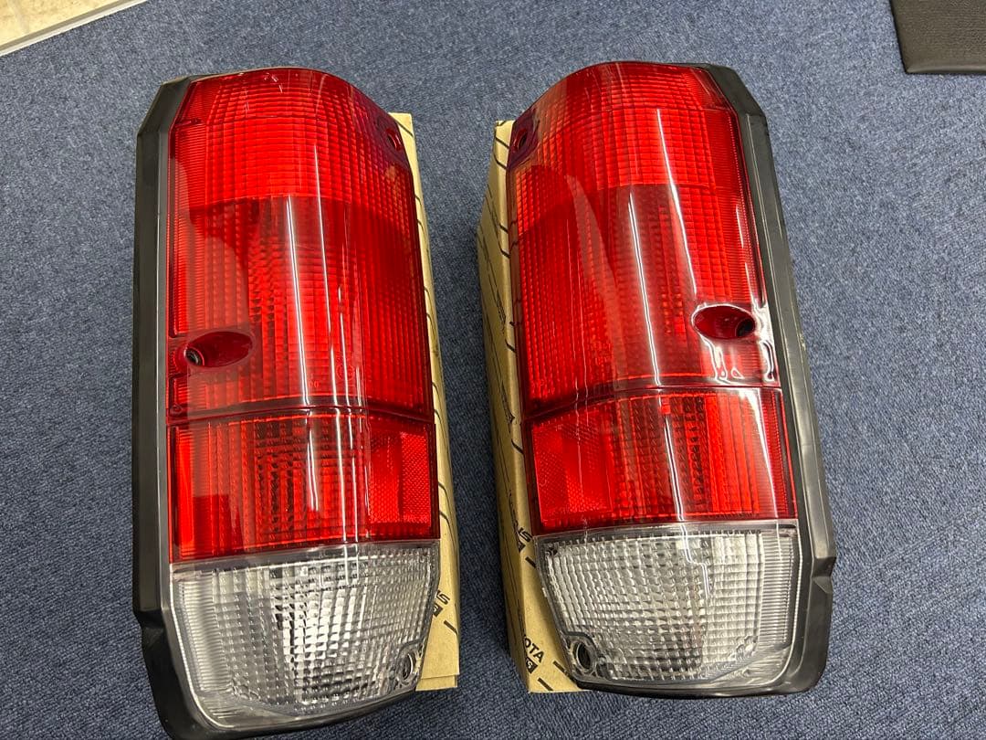 トヨタ製 ランクル70 テールランプ セット 再販 再再販