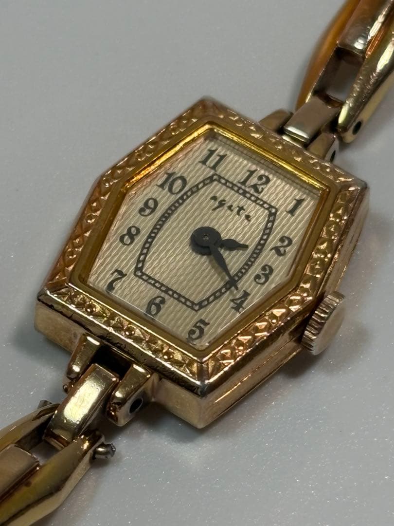 agete アガット ヘキサゴン レディース腕時計 ジュエリーウォッチ ゴールド