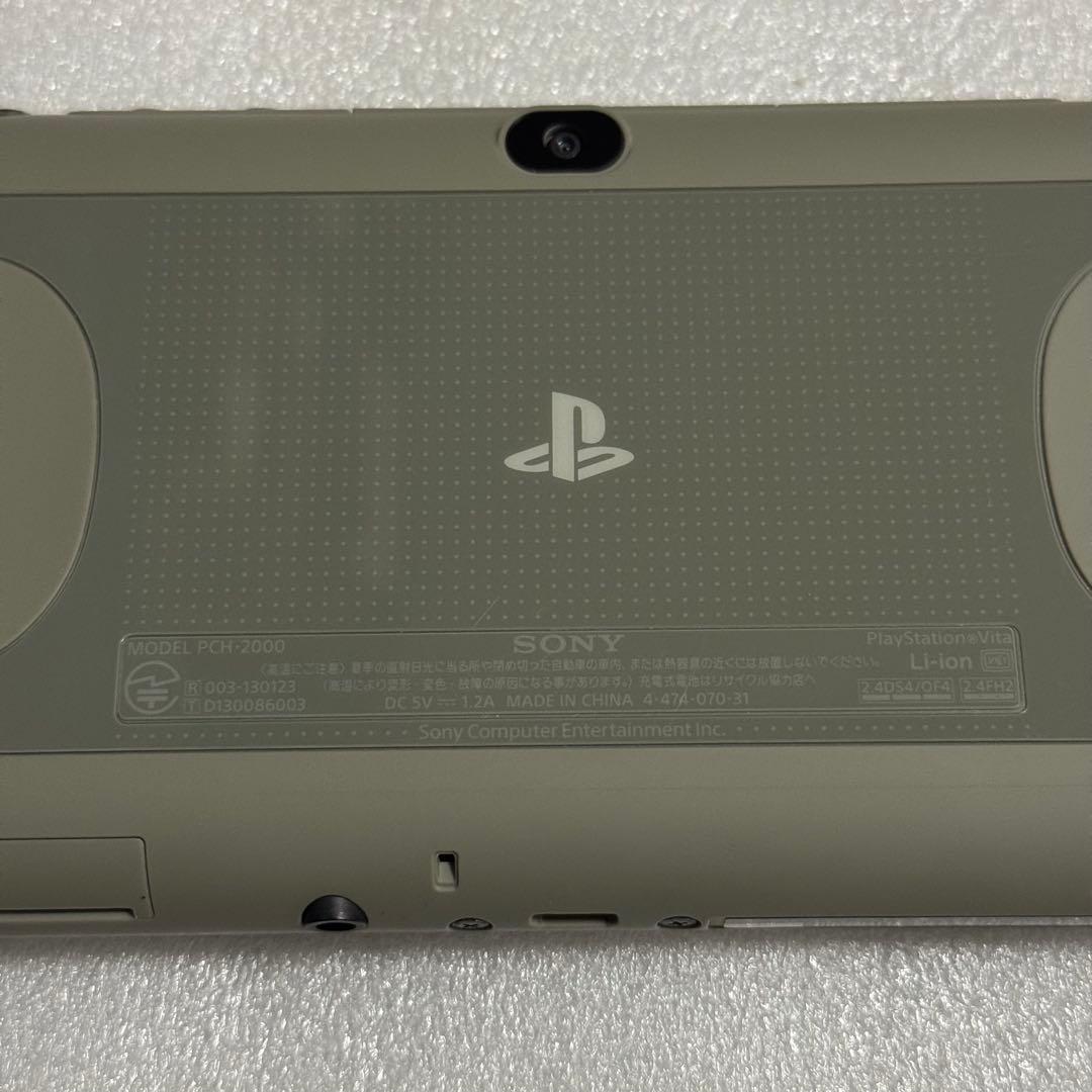 SONY PSVita PCH-2000 カーキ/ブラック ZA16