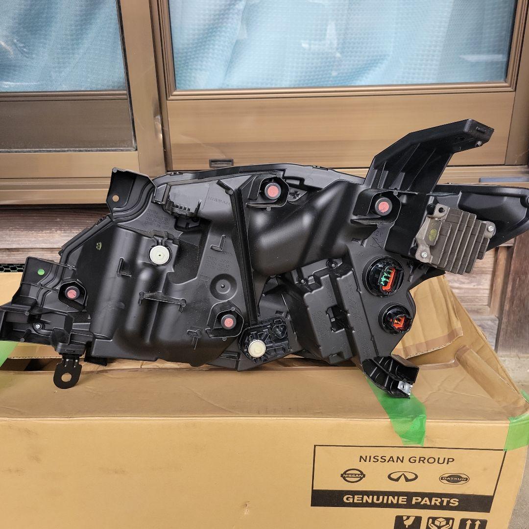 しょーさん様　 C28 LED ヘッドライト 右側